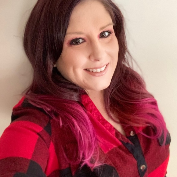 Meet your Posher, Natalie. - Picture 5 of 6